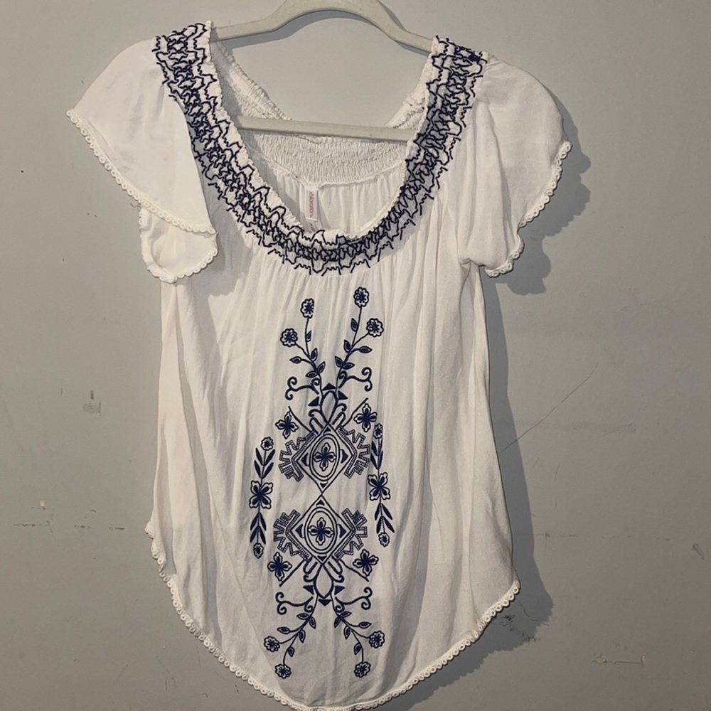 Xhilaration shirt